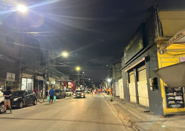 Rua Direta do Uruguai recebe nova iluminação em LED