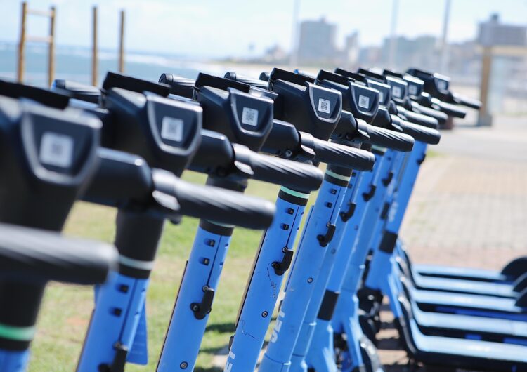 Prefeitura reforça ações de segurança viária no uso de patinetes elétricos em Salvador