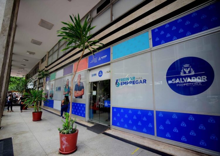 Salvador lidera geração de empregos no Nordeste no primeiro semestre de 2025