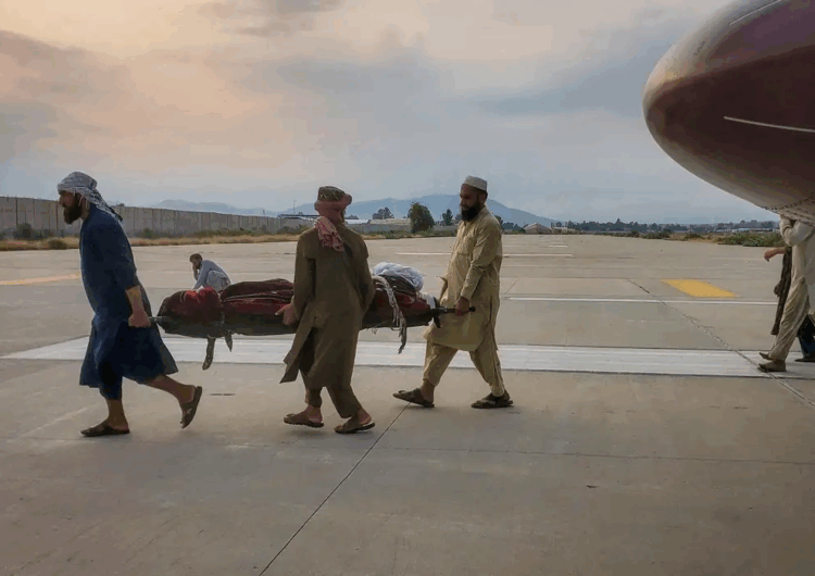 Terremoto mata pelo menos 800 pessoas no Afeganistão