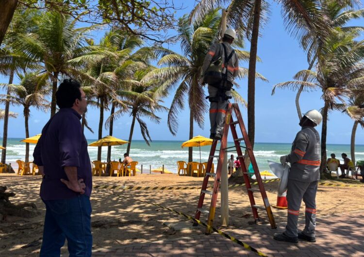 Prefeitura de Salvador repõe luminárias furtadas em Stella Maris e Praia do Flamengo
