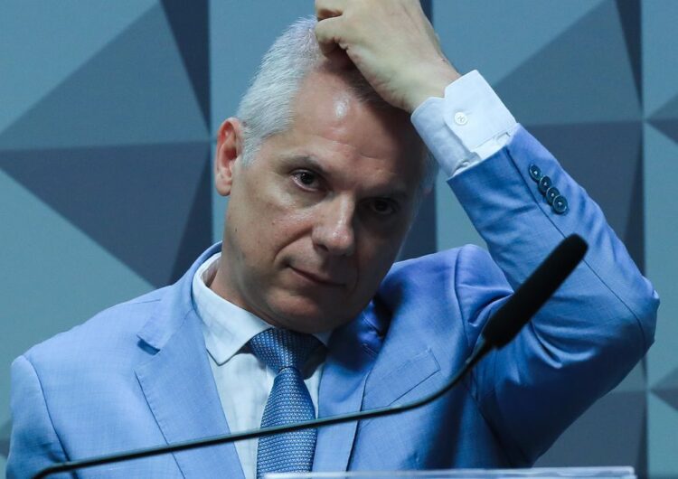 Ex-presidente do INSS, Alessandro Stefanutto é preso pela PF