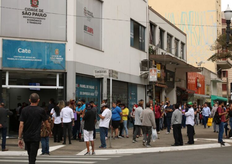 IBGE revela nomes e sobrenomes mais comuns do país; confira a lista