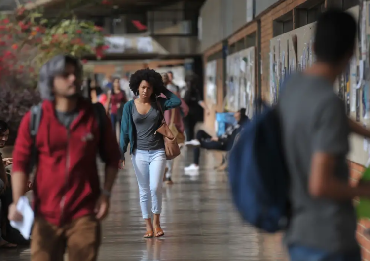 Orçamento 2026 traz corte de quase R$ 500 milhões para universidades