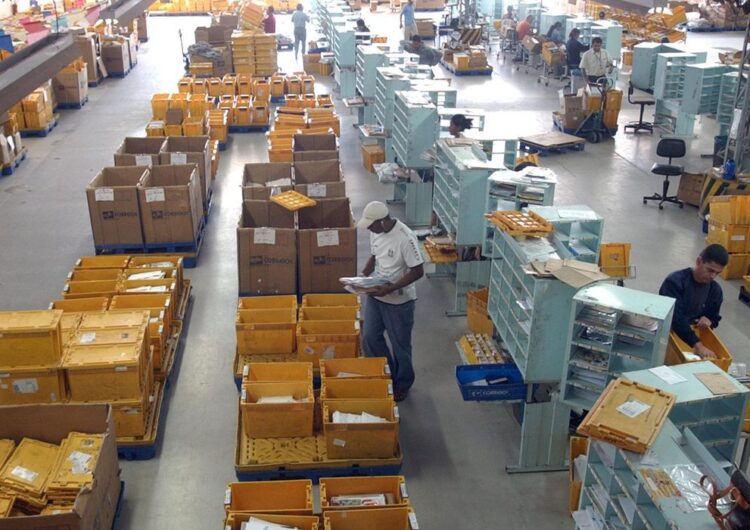 Correios preveem fechar mil agências e 15 mil demissões voluntárias