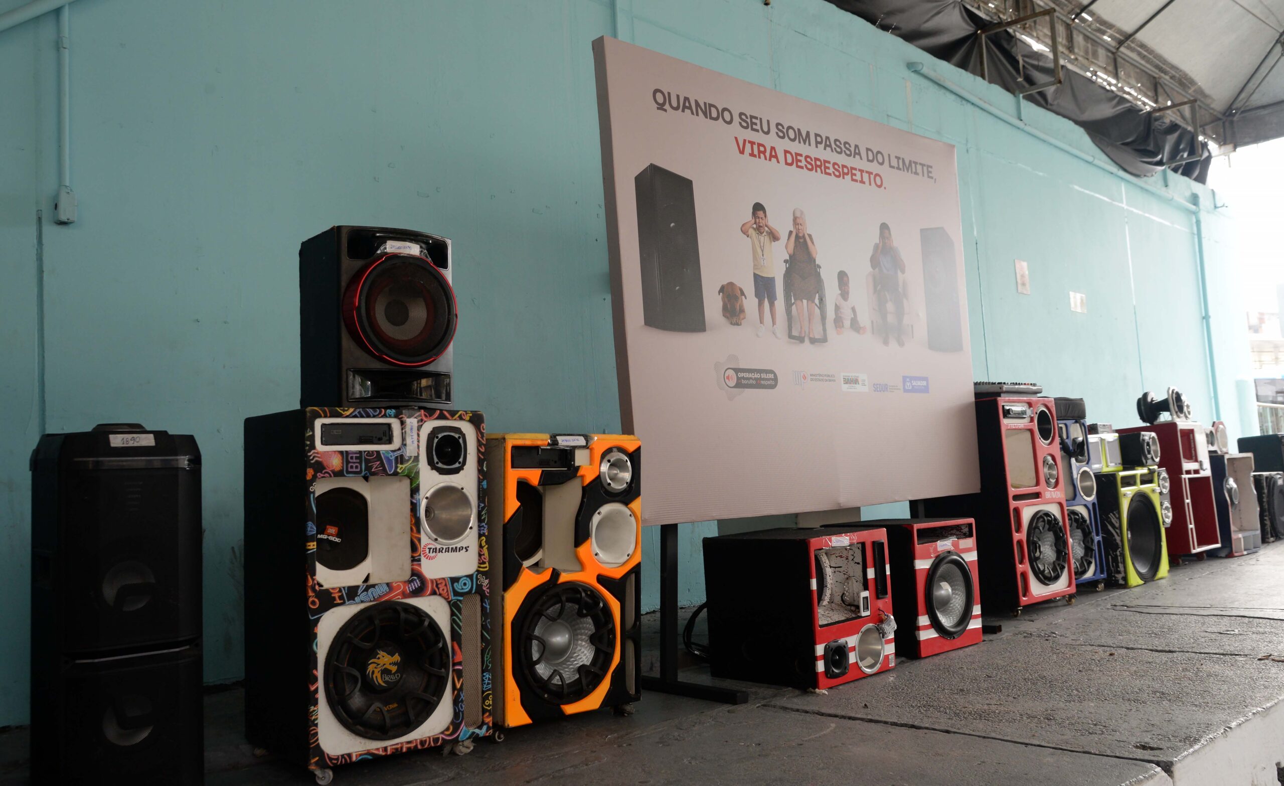 Exposição da Prefeitura busca conscientizar a população sobre poluição sonora em Salvador