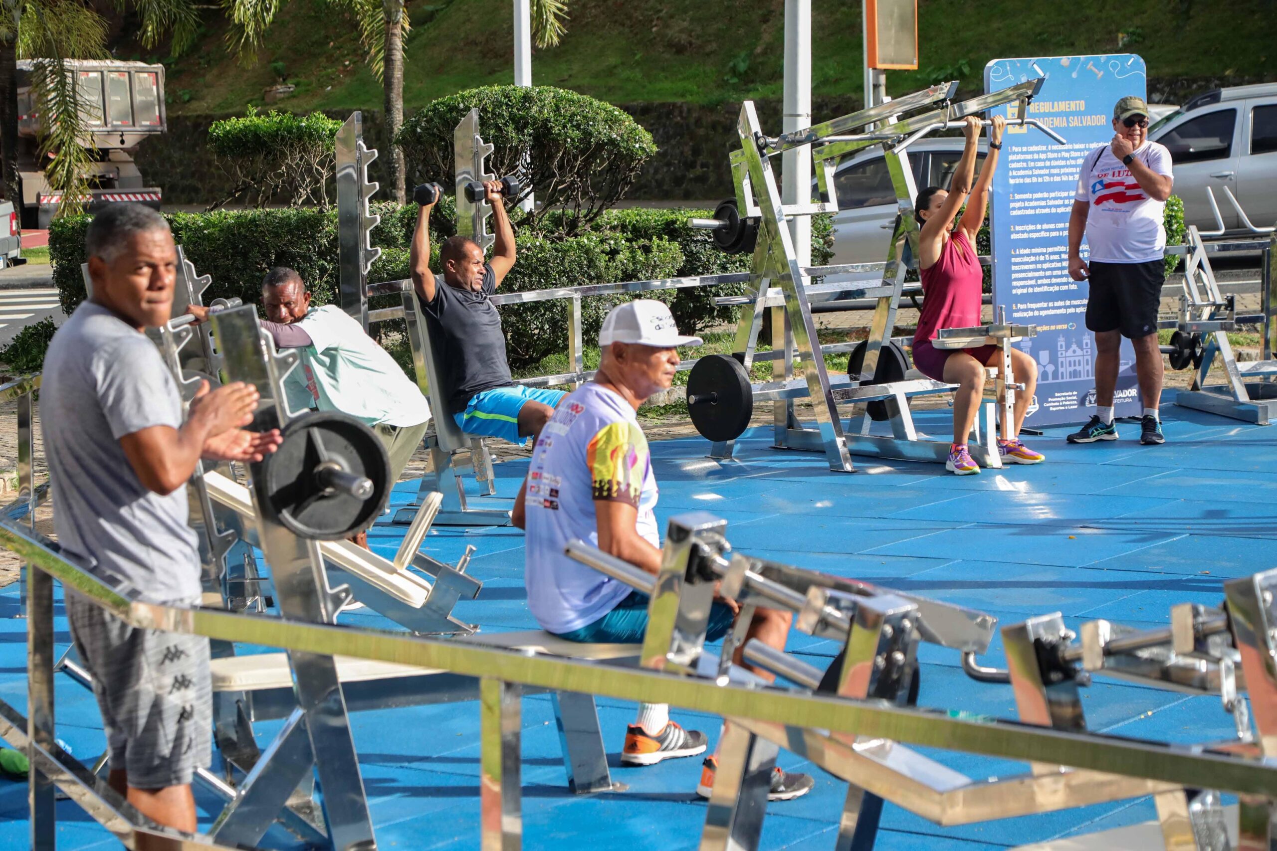Academias Salvador são opção gratuita na cidade para prática de atividades físicas e lazer ao ar livre durante o verão