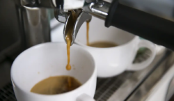 Preços altos derrubam consumo de café no Brasil em 2025