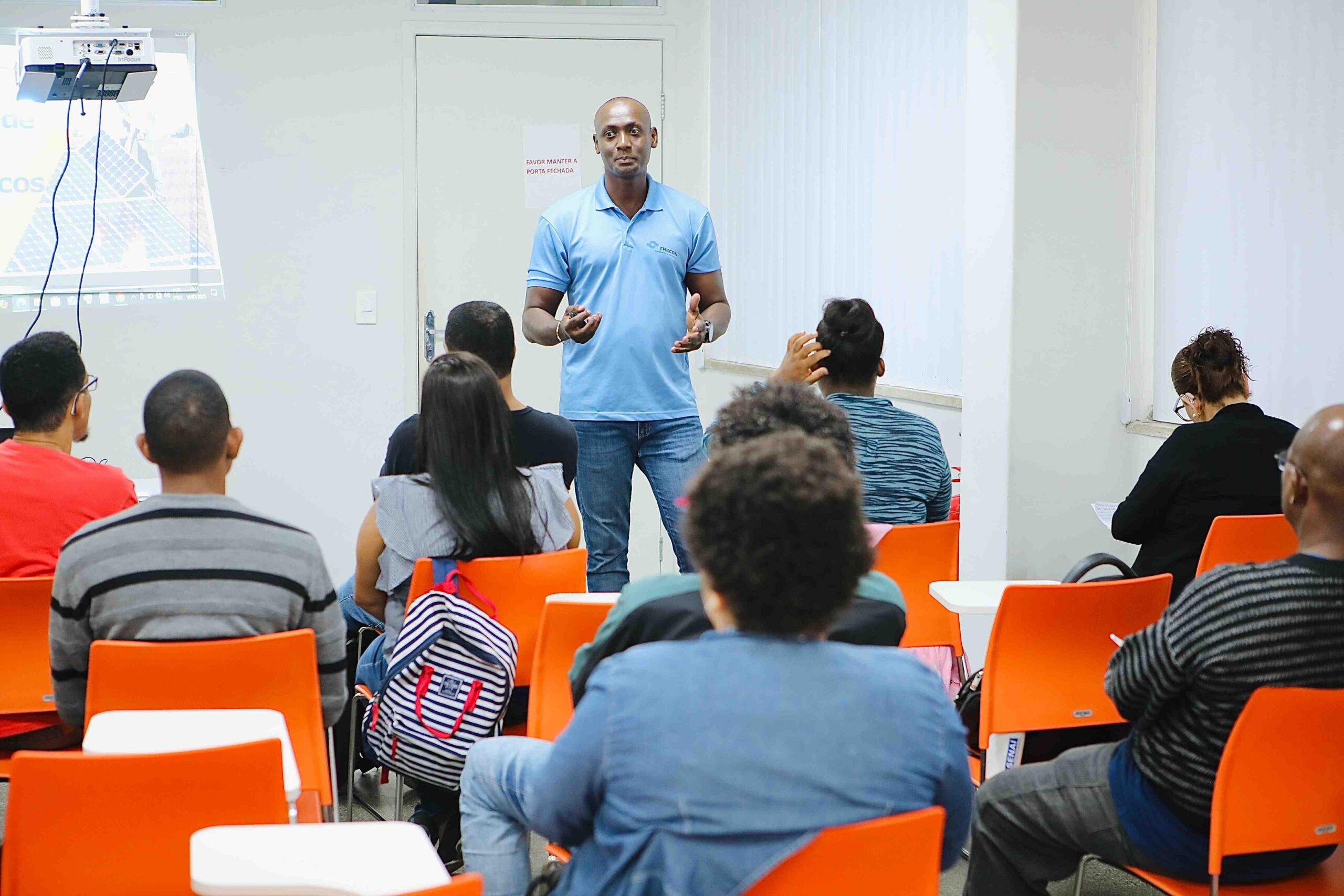 Salvador fortalece economia verde com formação de novos especialistas em energia solar