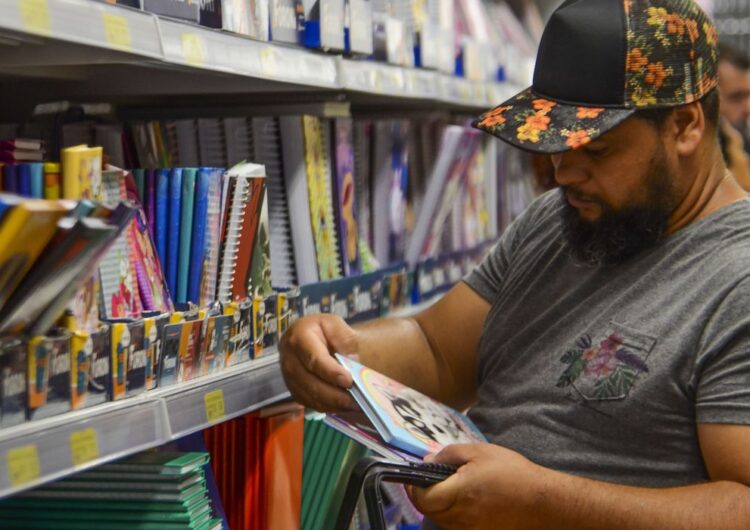 Maioria planeja reaproveitar material escolar na volta às aulas