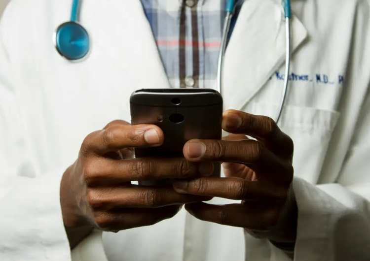 Governo quer que Enamed seja exame de proficiência para médicos