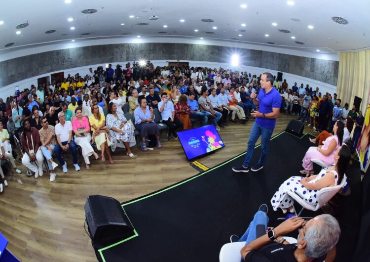 Com abertura dedicada ao samba, Carnaval de Salvador deve atrair 1,2 milhão de turistas e movimentar R$ 2,6 bi na economia