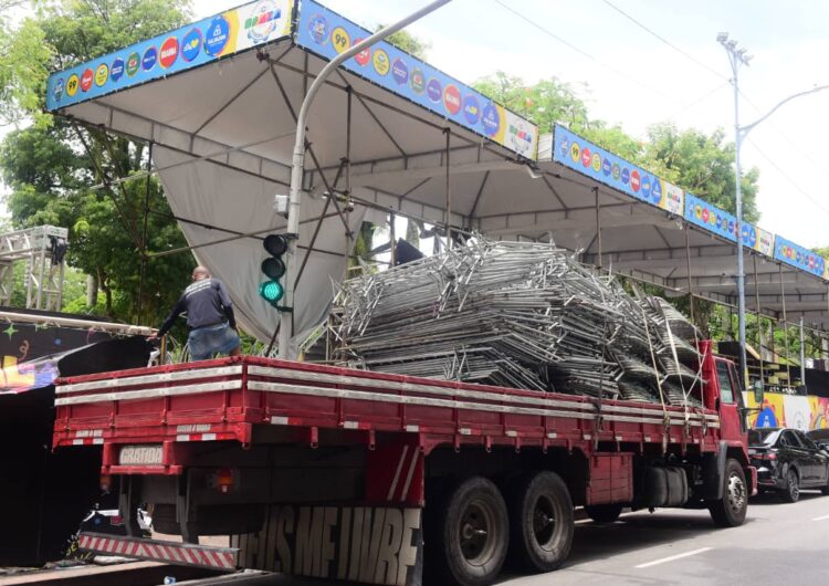 Estruturas do Carnaval devem ser desmontadas até dia 27