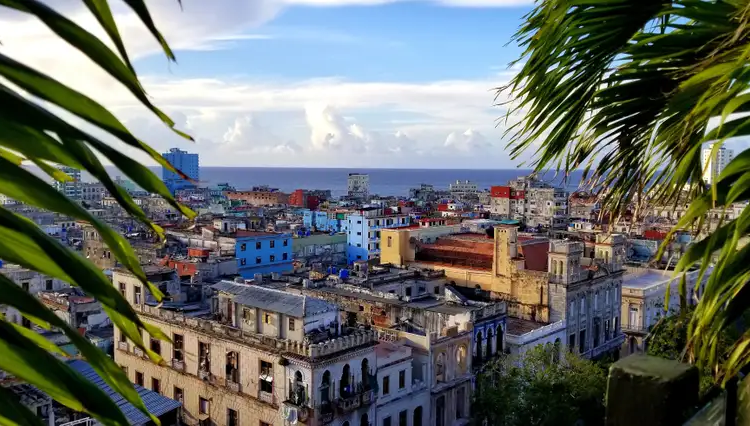 Cubanos relatam cotidiano em Havana: “Pior momento que já vivemos”