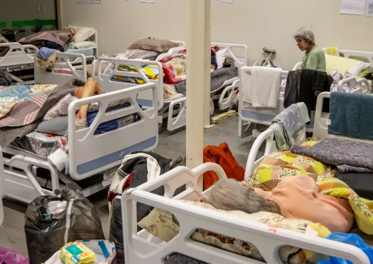 Saúde lança versão atualizada da Caderneta da Pessoa Idosa