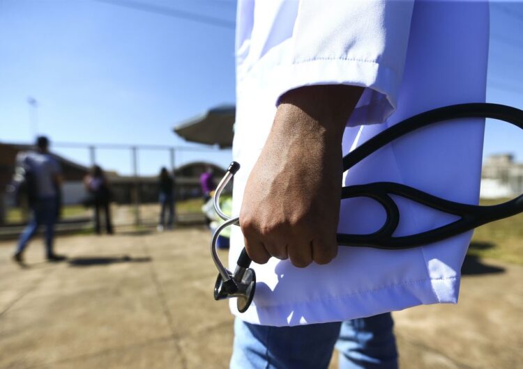 Prazo de inscrição no Mais Médicos Especialistas termina nesta quinta (19)