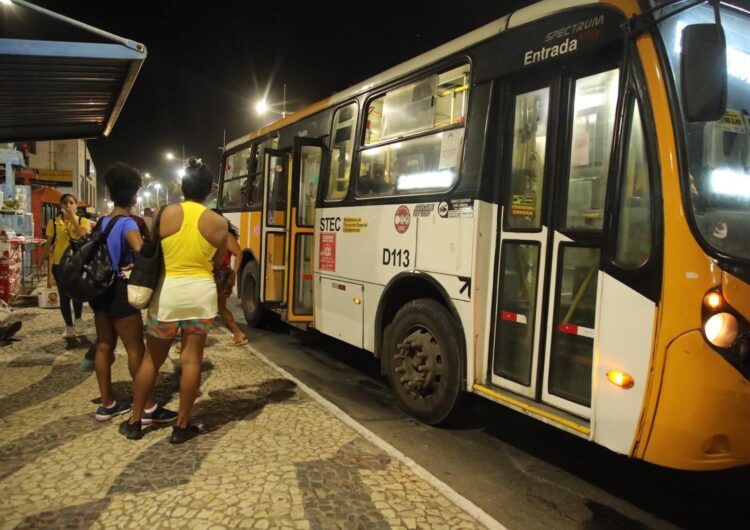 Prefeitura reforça transporte na madrugada com frota reguladora durante o Carnaval
