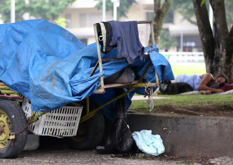 Estudo aponta mais 365 mil pessoas em situação de rua no Brasil