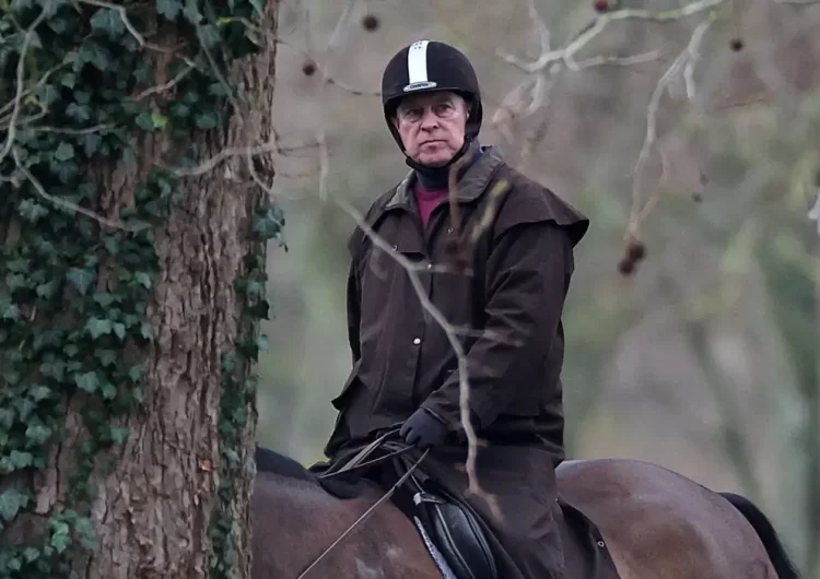 Caso Epstein: ex-príncipe Andrew é detido por suspeitas de má conduta