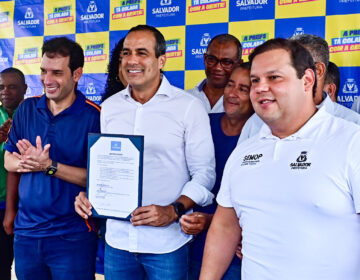 Prefeitura assina ordem de serviço para construção de camelódromo na Engomadeira em área cedida pela Uneb