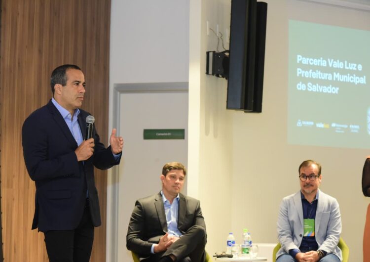 Parceria entre Prefeitura e Coelba dará descontos na conta de energia para participantes do Recicla Capital