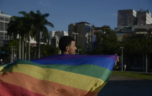 Parada do Orgulho LGBT+ de SP 2026 abordará importância do voto