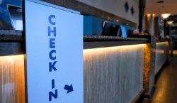 Com check-in digital, hóspede pode chegar a hotel com ficha preenchida