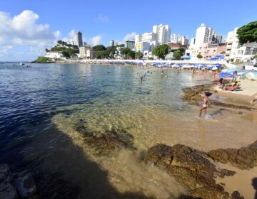 Prefeitura avança em projeto modelo de boias de proteção no Porto da Barra