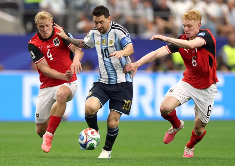Com show de Messi, Argentina bate Áustria e se classifica