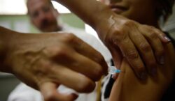 Vacinação de adolescentes de 15 a 19 anos contra o HPV é prorrogada