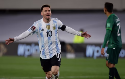 Messi dá show e iguala Klose como maior artilheiro das Copas do Mundo
