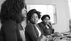 Desemprego entre mulheres negras jovens chega a 24,7%, aponta estudo