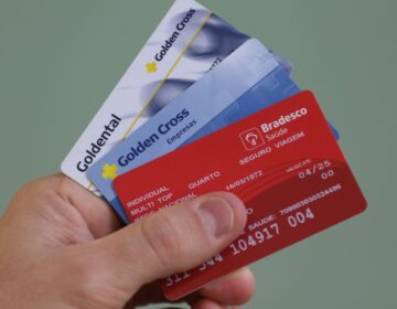 Reajustes abusivos e negativas recorrentes ampliam disputa entre usuários e planos de saúde