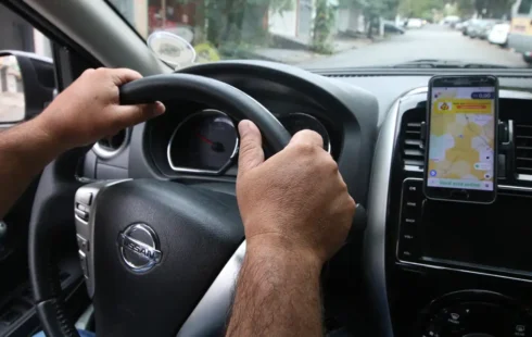 Motoristas de app têm maior risco de endividamento, alerta TST