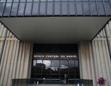 Receita Federal e Banco Central são autorizados a realizar concursos