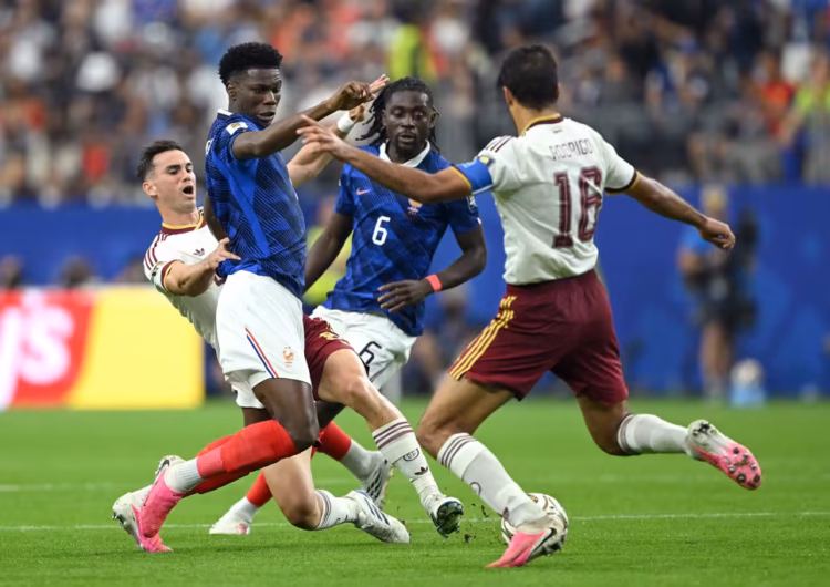 Espanha controla França e volta à final da Copa do Mundo em busca do bi