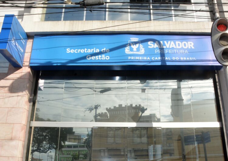 Prefeitura amplia Programa Bolsa de Estudo e contempla mais 102 servidores
