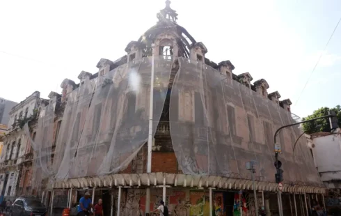 Palacete Imperial acumula denúncias de abandono no centro do Rio