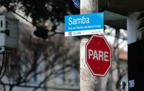 Em São Paulo, rua é renomeada em homenagem à história do samba