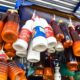 Procura por ingredientes para caruru de Cosme e Damião já começa nas feiras e mercados populares em Salvador